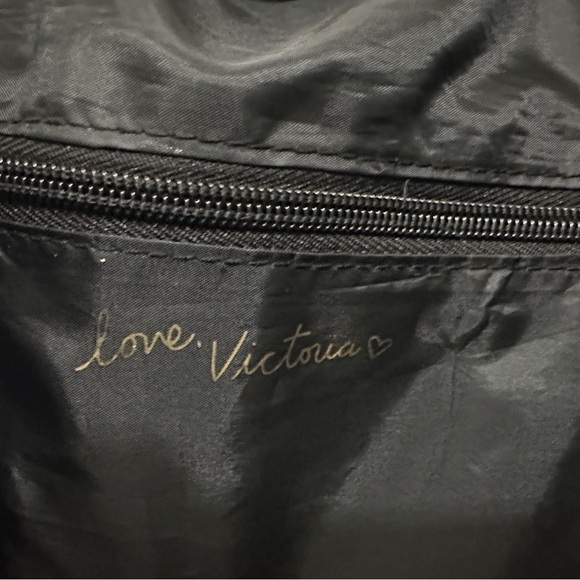 258 Victoria’s Secret | EUC Black Gold Heart Tote Bag Shopper Large (22x13x9) - Picture 6 of 11